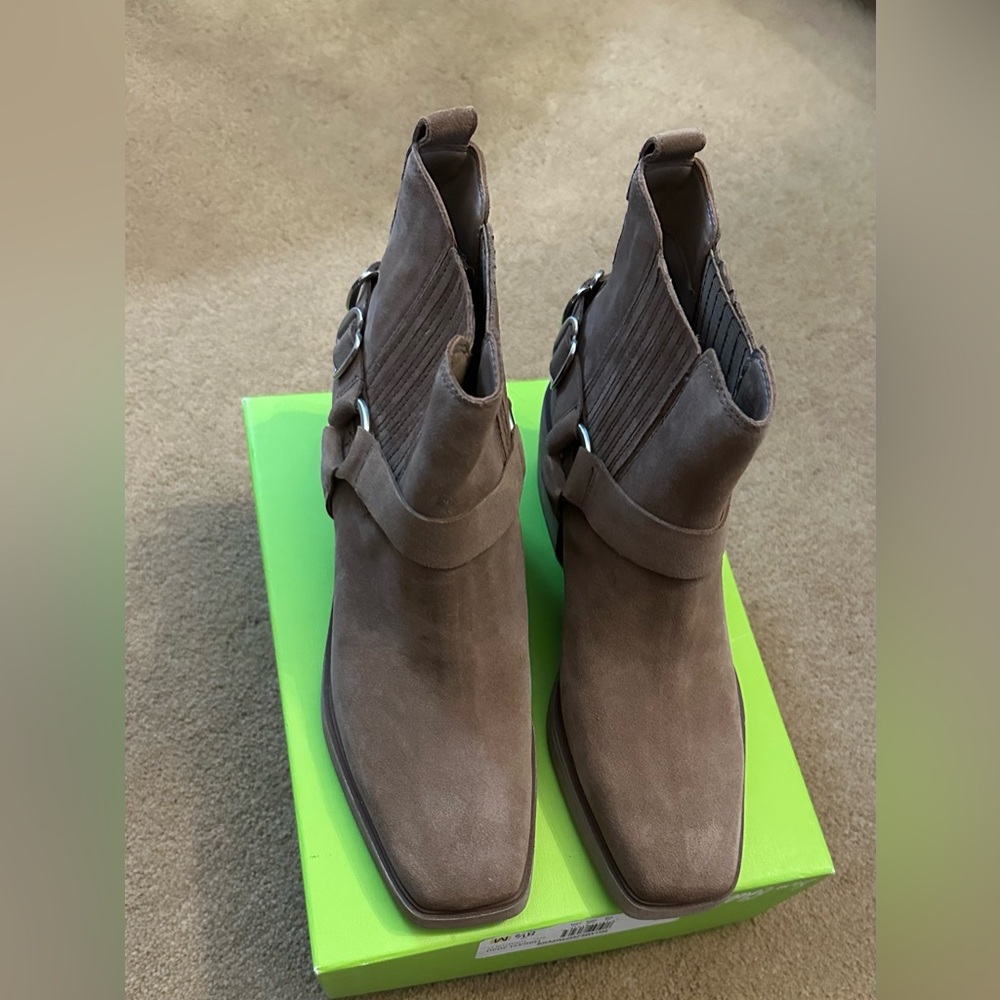 Sam Edelman Bellamie Taupe Suede Boot Bootie 8 1/2